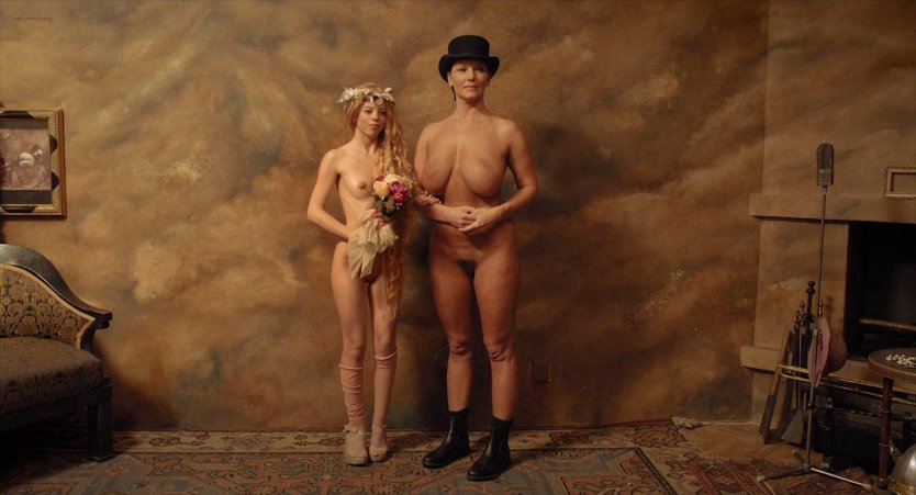 Наташа Яровенко nude комната в Риме