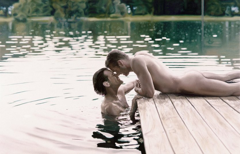 Парни и девушки нагишом