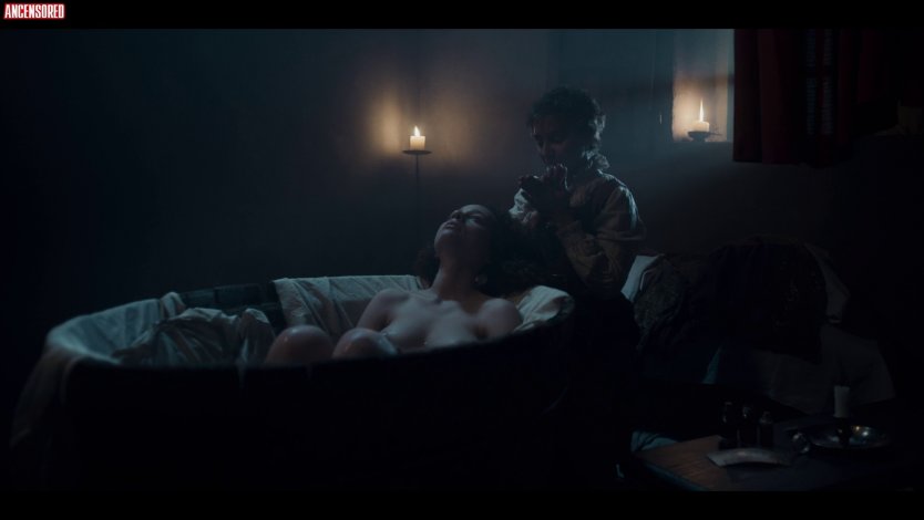 Чёрная Луна фильм эротические сцены