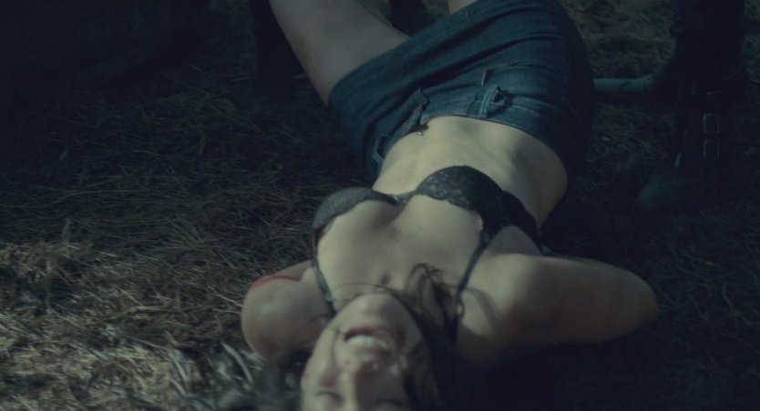 Марта МАКАЙСАК голая фото