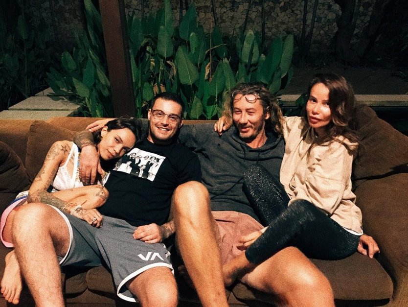 Айза Анохина слив 18+порно