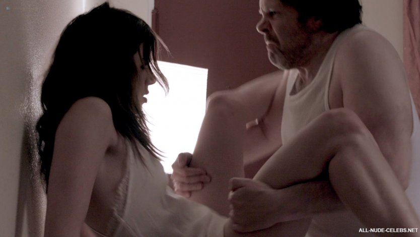 Голая Обри Плаза (Aubrey Plaza)