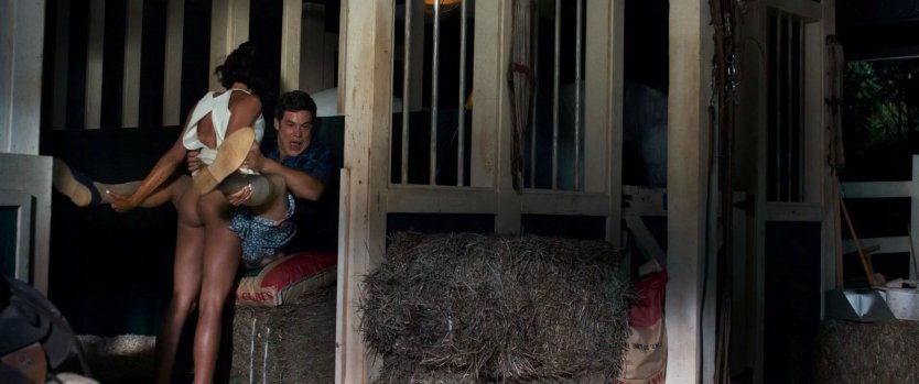 Сиськи голая Обри Плаза