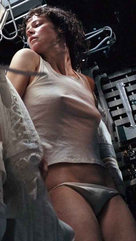 Сигурни Уивер в Нижнем белье чужой