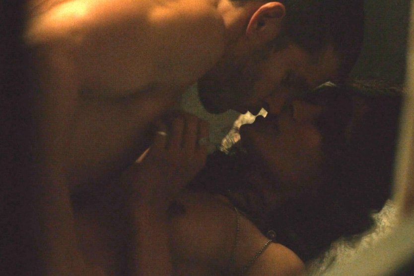 Фрида Пинто постельные сцены