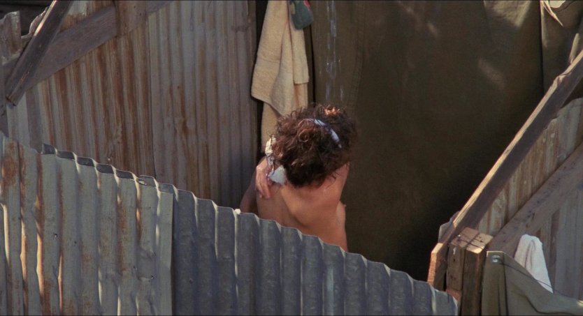 Элизабет Пенья голая грудь