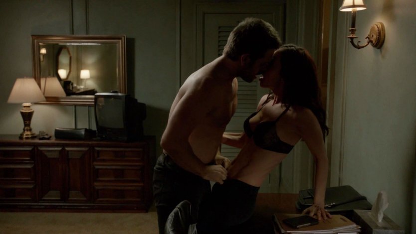 Free nude pics of Eliza Dushku pussy Slip