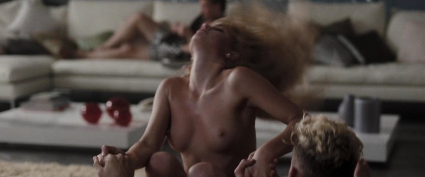 Эмбер хёрд информаторы голая