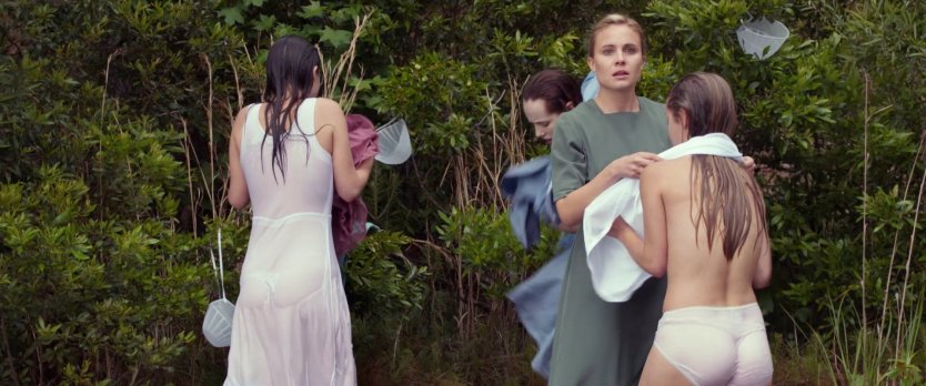 Алисия дебнем-Кери nude Scene