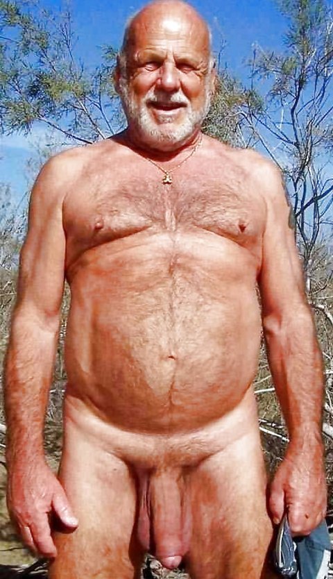 Старик с большим хером