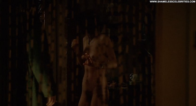 Embeth Davidtz постельные сцены