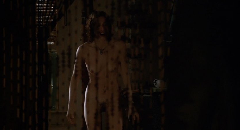 Embeth Davidtz постельные сцены