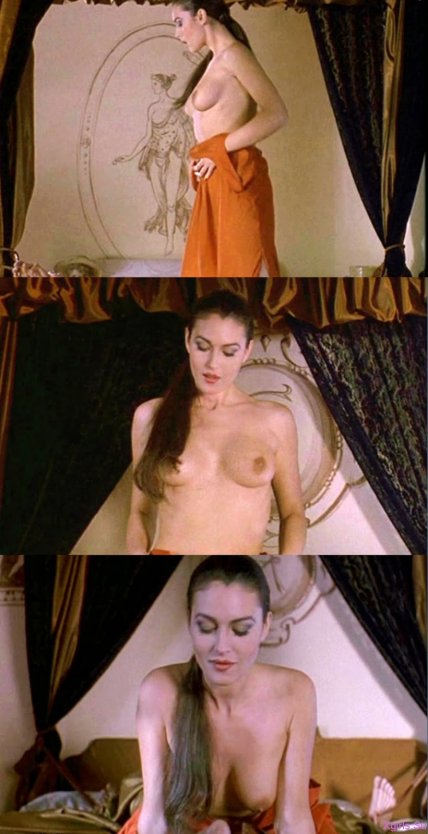 Моника Белуччи в молодости nude