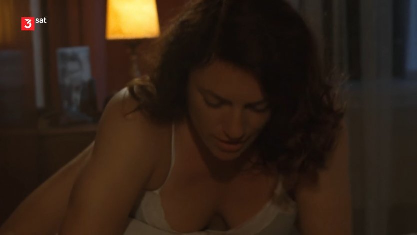 Красивые дамы в шляпках голые