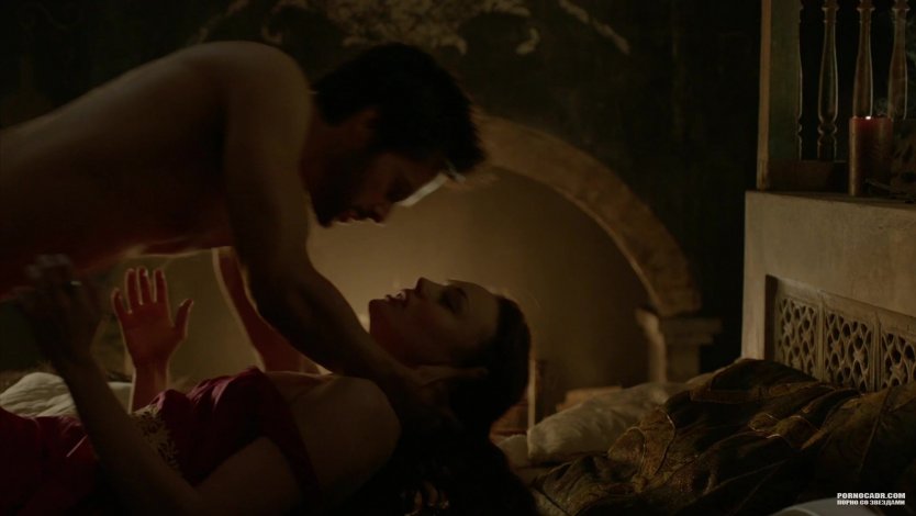 Голая Лара Пульвер из сериала демоны да Винчи