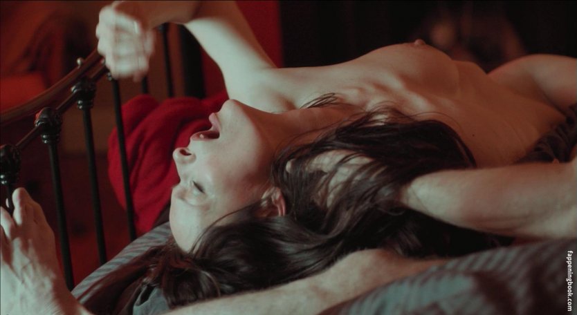 Голая в кино актриса Анна Уолтон