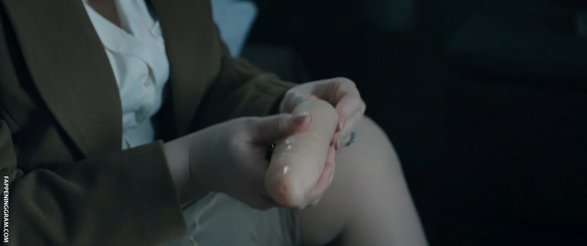 Юлия Ауг интимные места