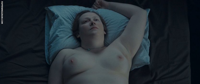 Интимные места Юлия Ауг Scene