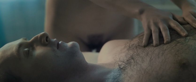 Юлия Ауг интимные места