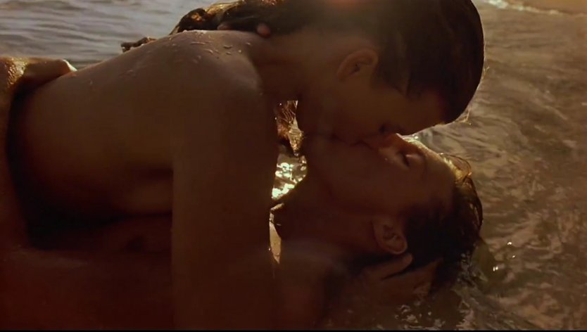 Мила Йовович Возвращение в голубую лагуну голая