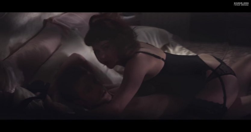 Карла Гуджино город грехов сиськи