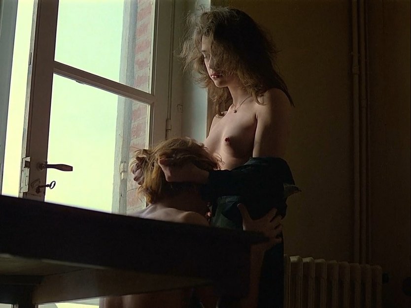 Пас Вега голая в фильме Кармен