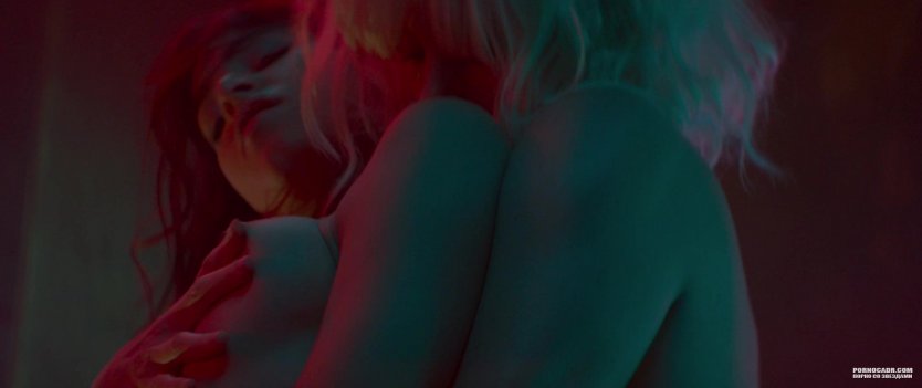 Модель ganna a раздевается