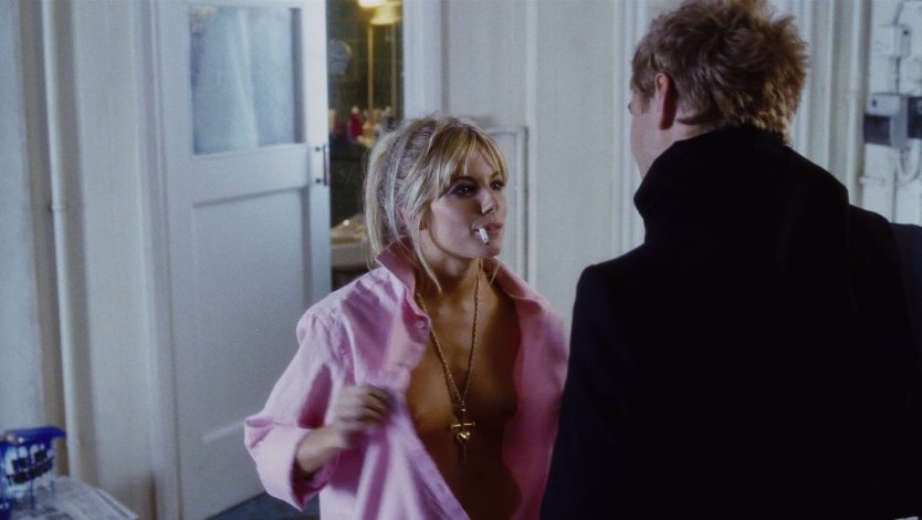 Голая Сиенна Роуз Миллер