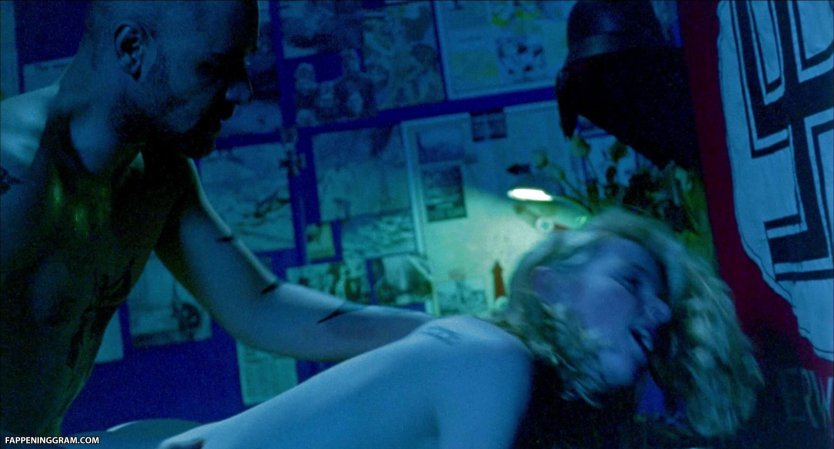 Сьюзан Уорд голая в фильме