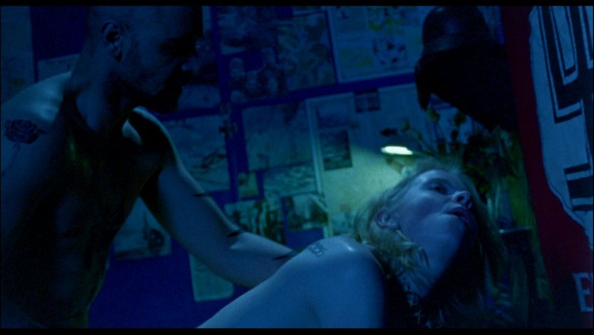 Жаклин Маккензи в купальнике