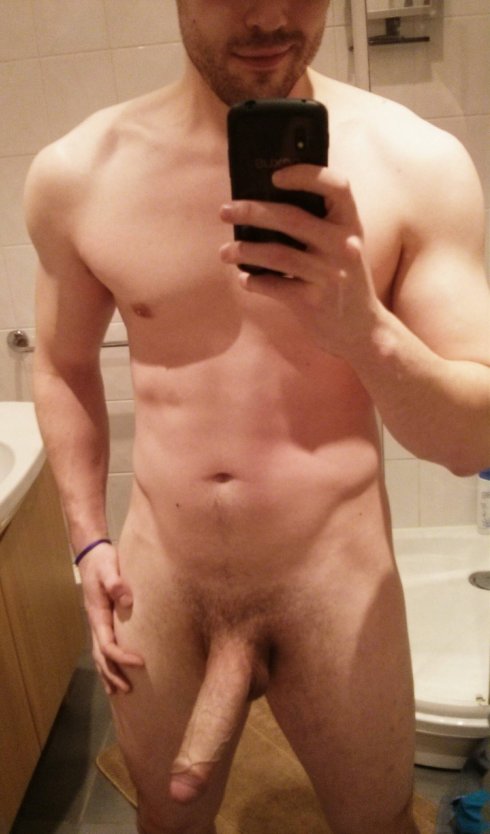 Красивый мужской член 18см