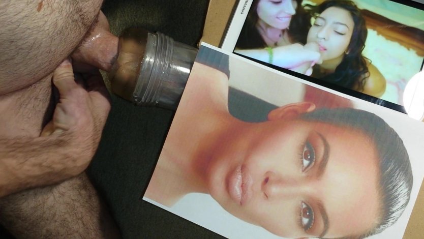 Ким Кардашян голая на хую