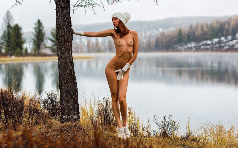 Эротическая фотосессия на озере