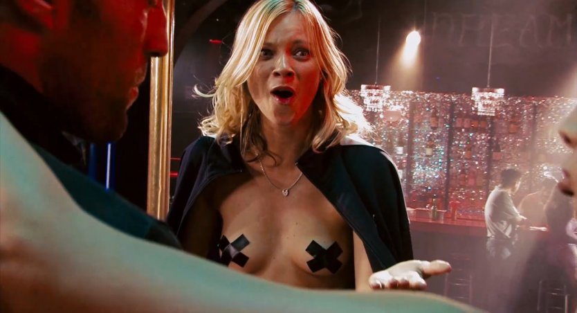 Эми смарт топлесс