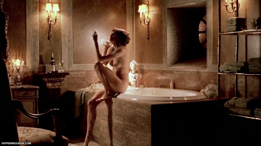 Сиенна Миллер голая в кино