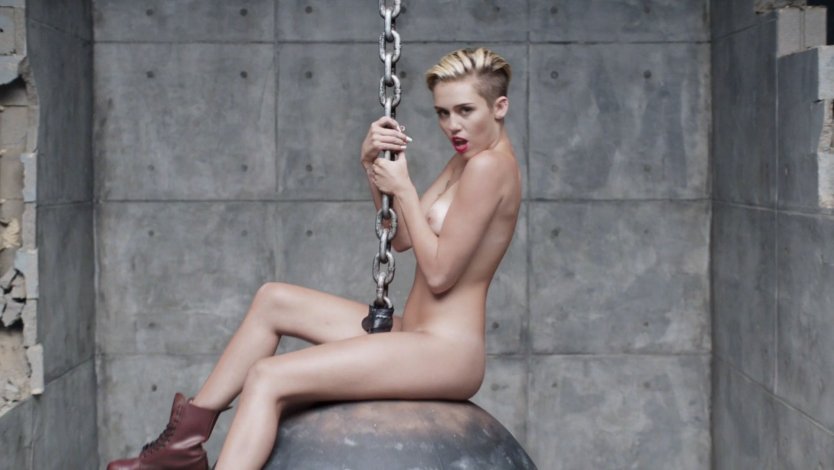 Майли Сайрус Wrecking Ball naked