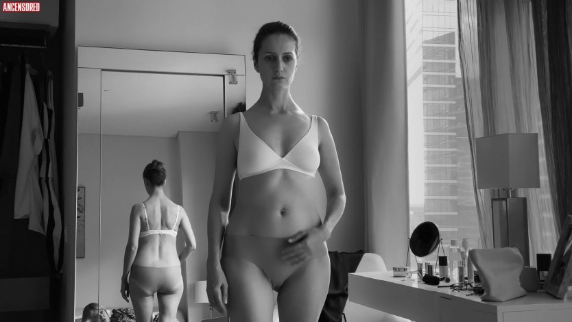 Виктория Исакова голая эпидемия