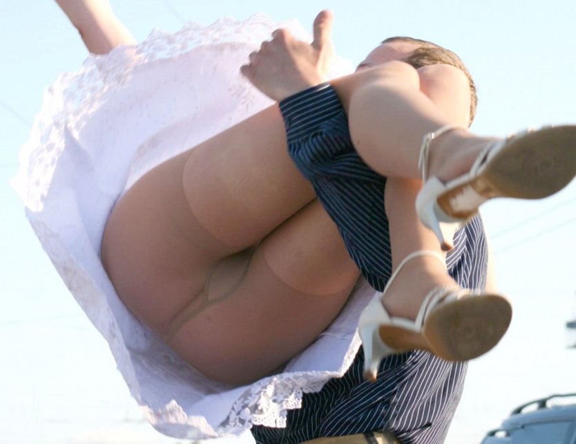 Красивые девушки без трусов