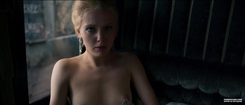 Юлия Хлынина ню Дуэлянт