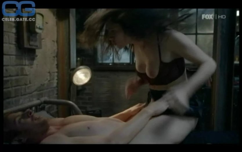 Эми смарт бесстыжие ню