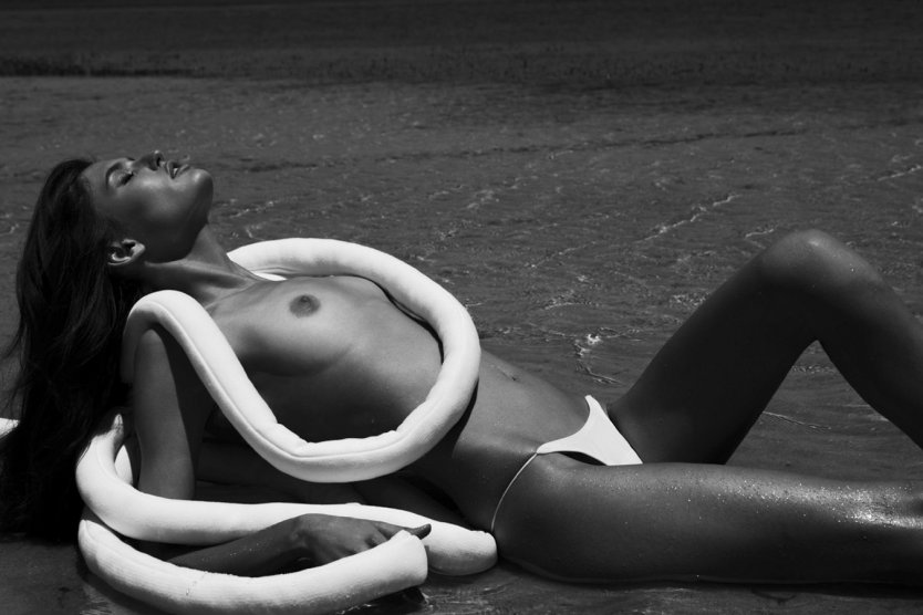 Модель Бьянка Балти сиськи