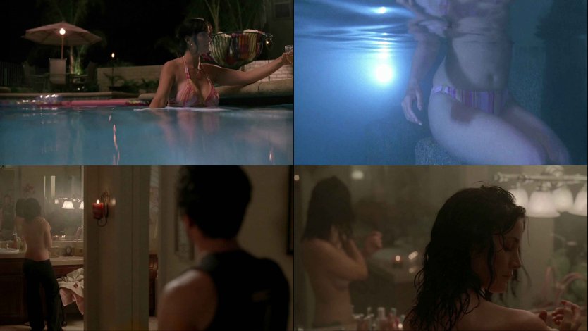 Керри-Энн Мосс топлесс