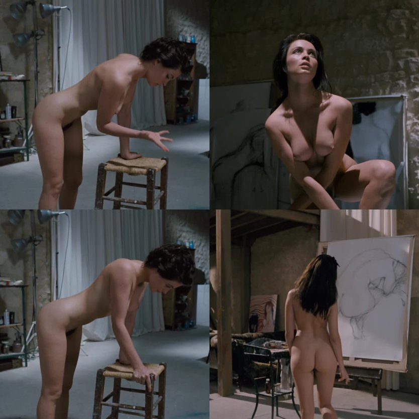 Голая Эммануэль Беар в фильме «любовь тайком», 1985