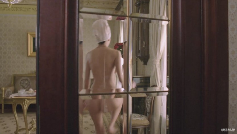 Даниэла Стоянович ножки