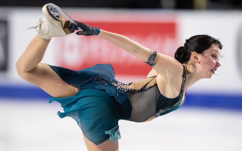 Элизабет Гиллис и ариана Гранде голые