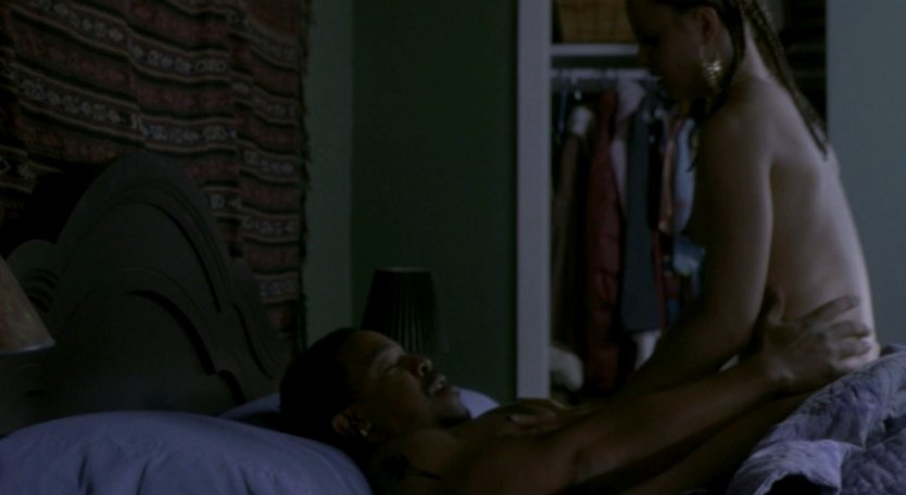 Мина Сувари голая в кино