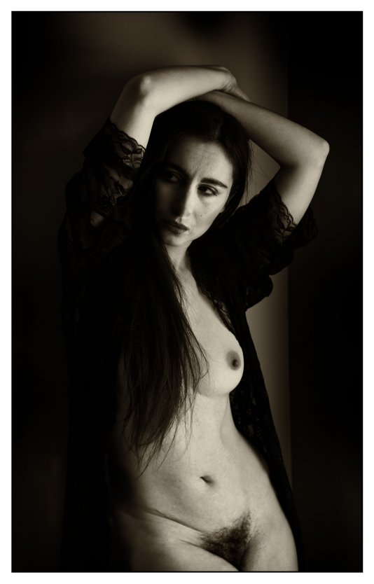 Антония Путилофф голая