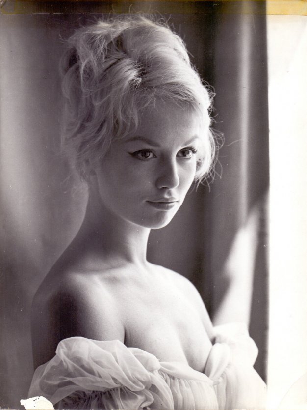 Милен Демонжо плейбой