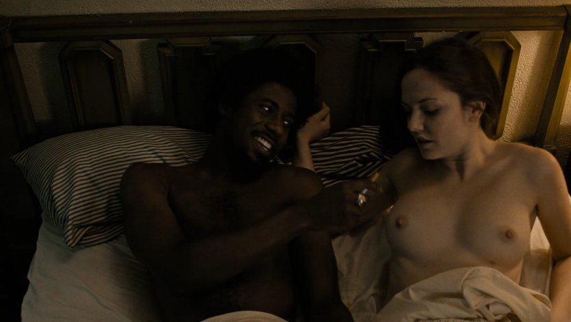 Эмили Бичем golaya