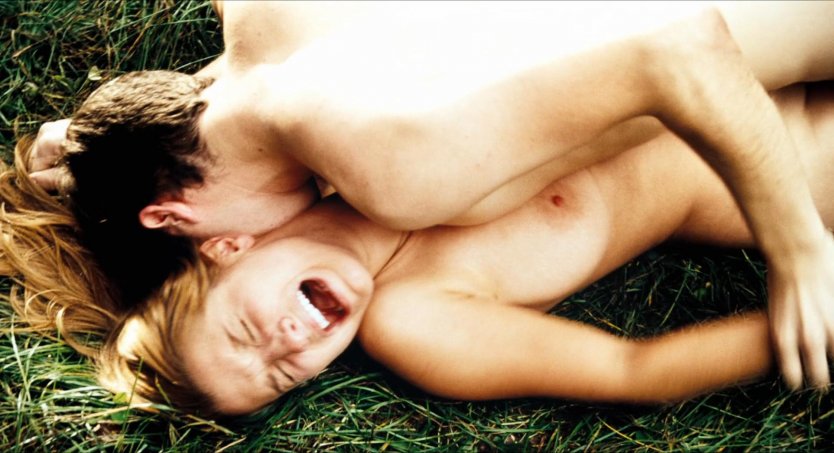 "Рената Валлиулина" топлес голая